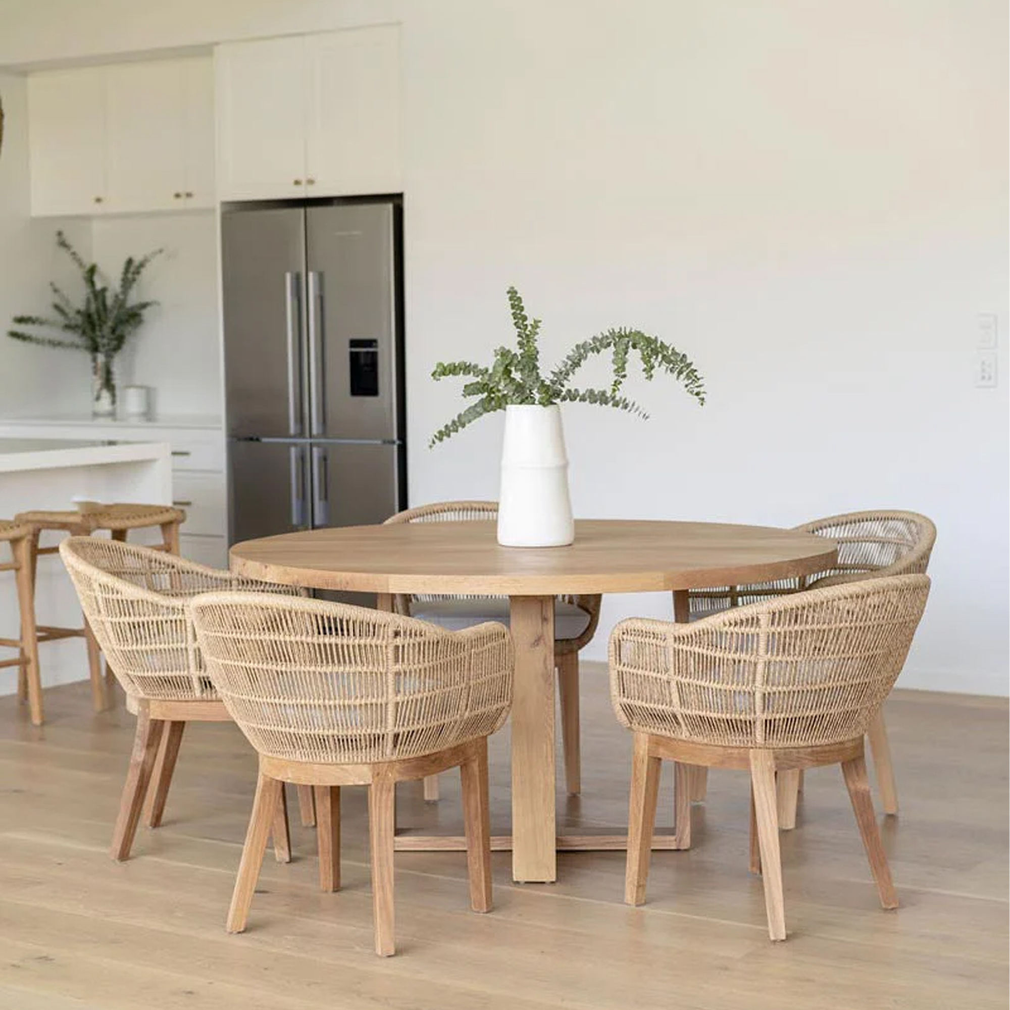 Luxury Lifestyle Furniture - # Set da pranzo moderni e