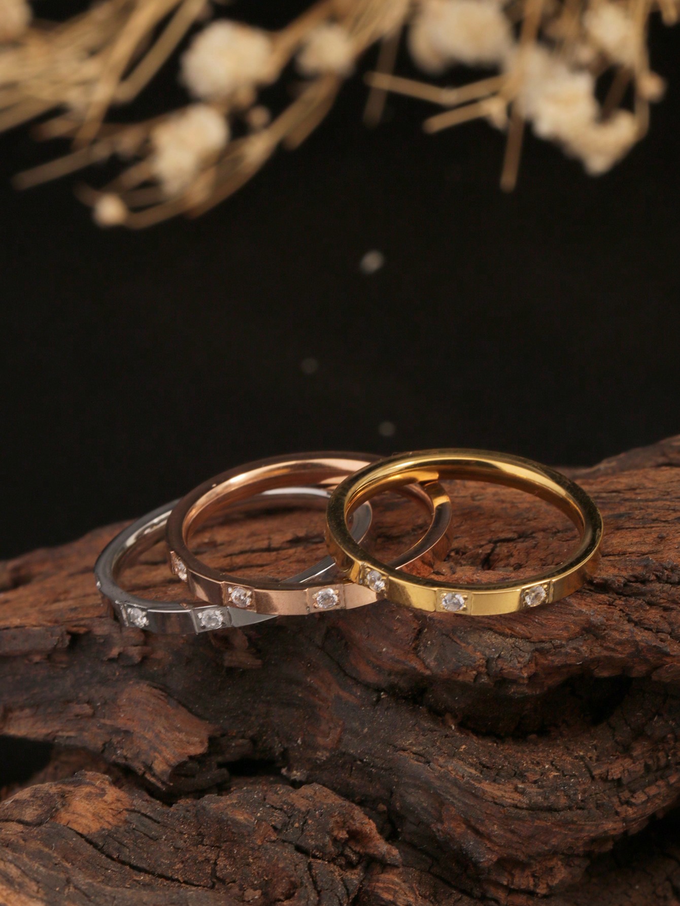 1 anello con 3 strass, stile s - Luxury Lifestyle Party recensione e prezzo