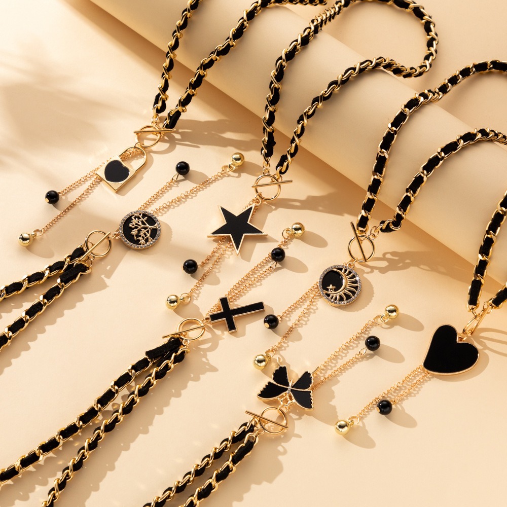 Collana di Lusso in Velluto Ne - Luxury Lifestyle Party recensione e prezzo