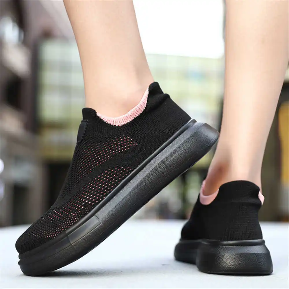 Calze con plateau scarpe marro - Luxury Lifestyle Uk recensione e prezzo