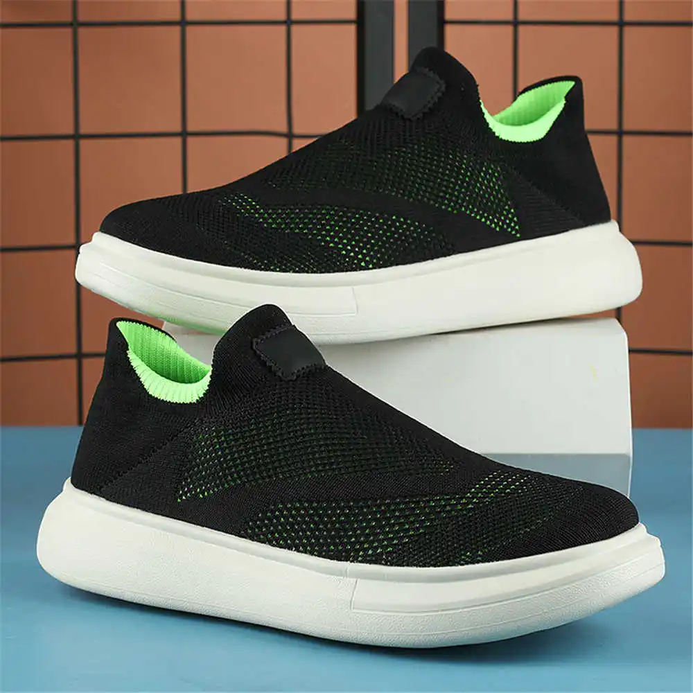 Calze con plateau scarpe marro - Luxury Lifestyle Uk recensione e prezzo